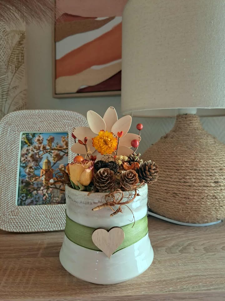 Composition florale & fleur de bois