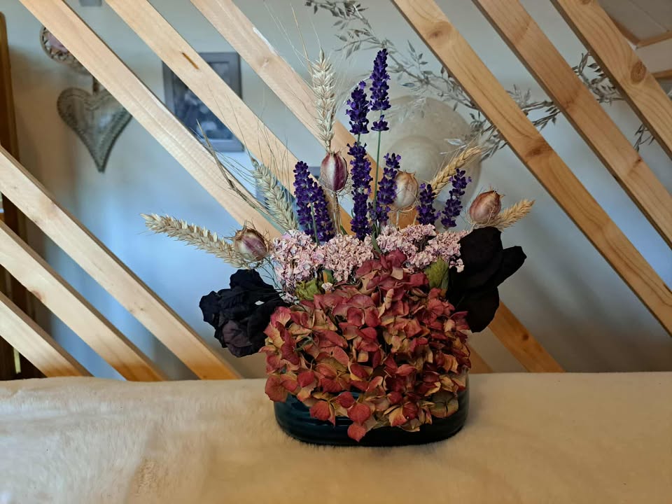 Belle composition fleurs séchées de notre jardin