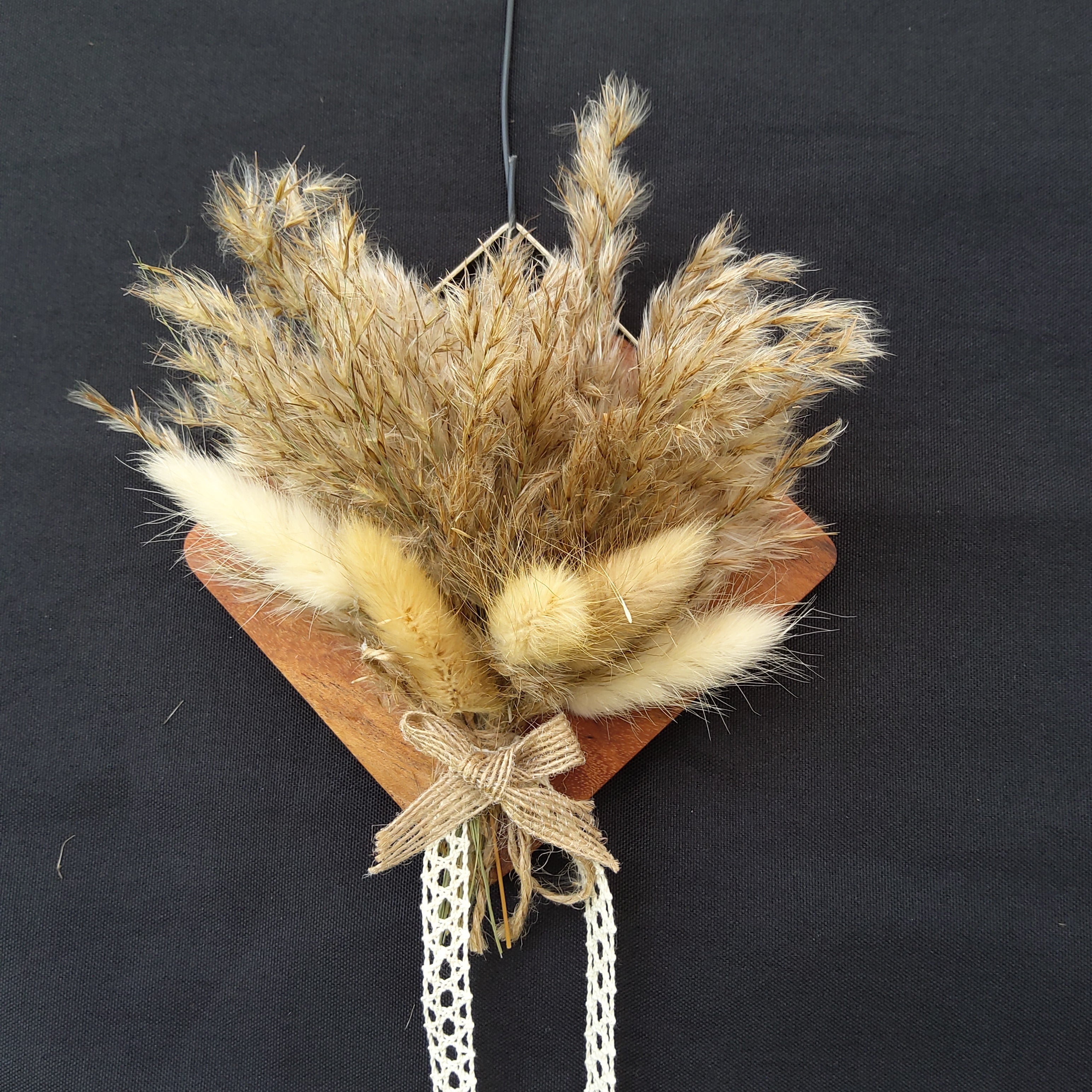 Applique plume bohéme sur socle