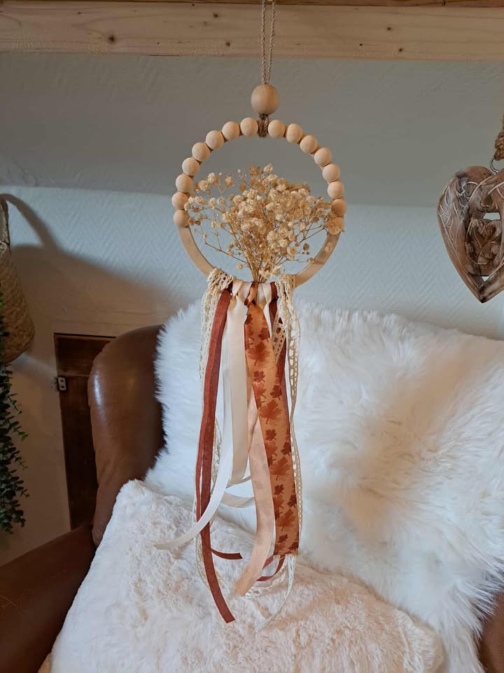 Couronne suspension perle de bois