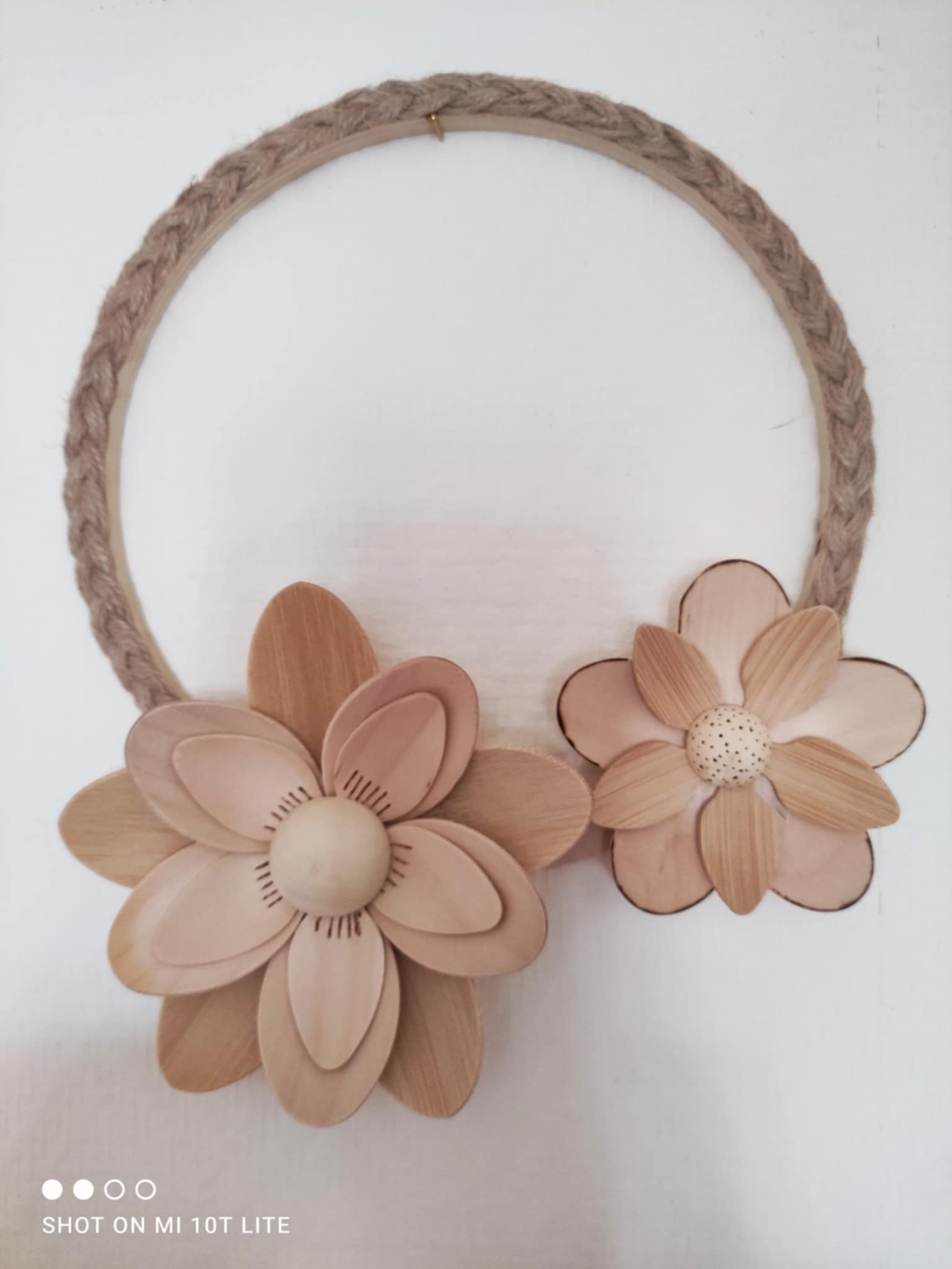 Couronne fleur de bois pyrogravée